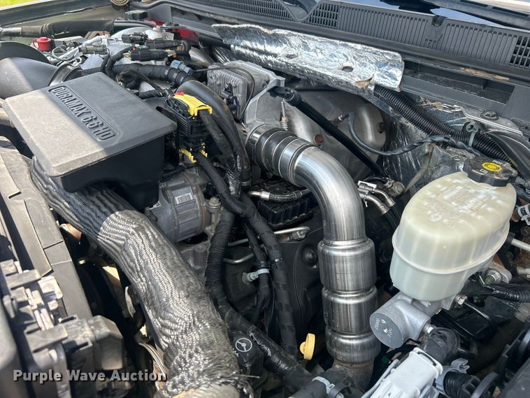 image for item DO6614 2017 GMC Sierra 2500HD Crew Cab pickup truck