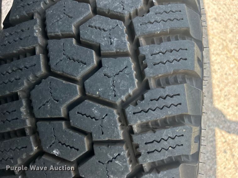 image for item DO6614 2017 GMC Sierra 2500HD Crew Cab pickup truck