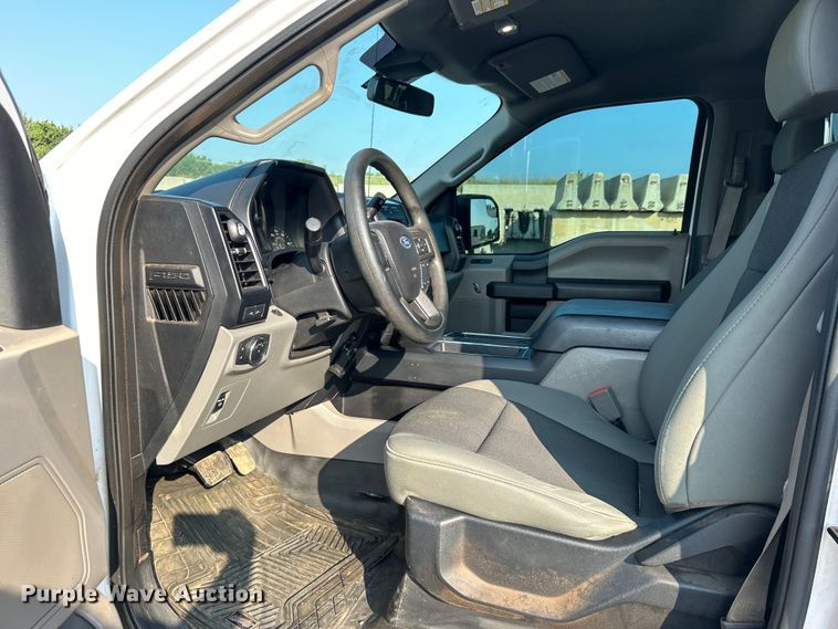 image for item DO6620 2020 Ford F150 XL SuperCrew pickup truck