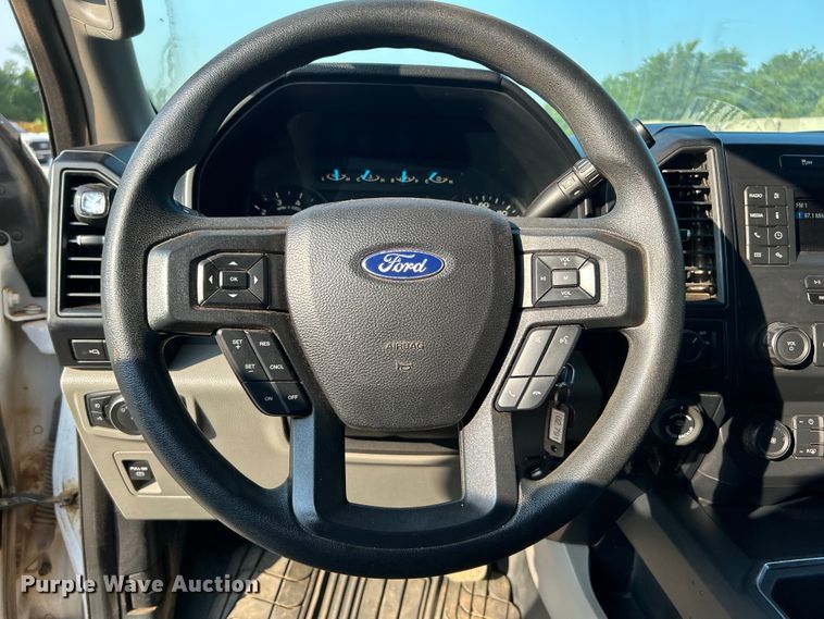 image for item DO6620 2020 Ford F150 XL SuperCrew pickup truck