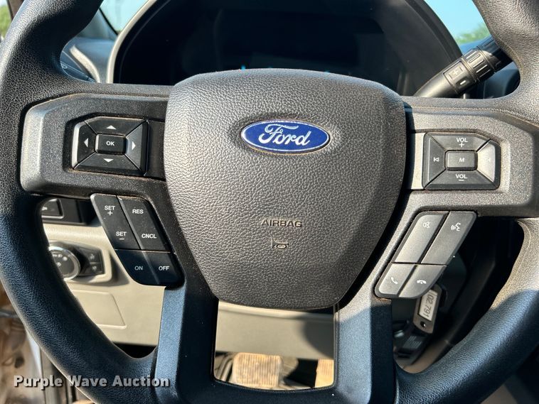 image for item DO6620 2020 Ford F150 XL SuperCrew pickup truck