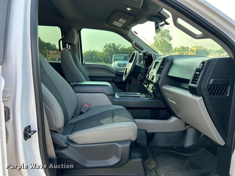 image for item DO6620 2020 Ford F150 XL SuperCrew pickup truck