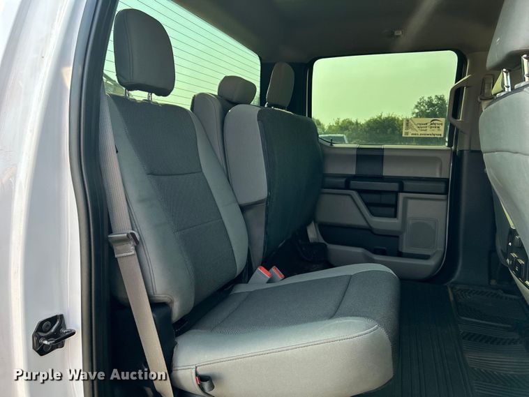 image for item DO6620 2020 Ford F150 XL SuperCrew pickup truck