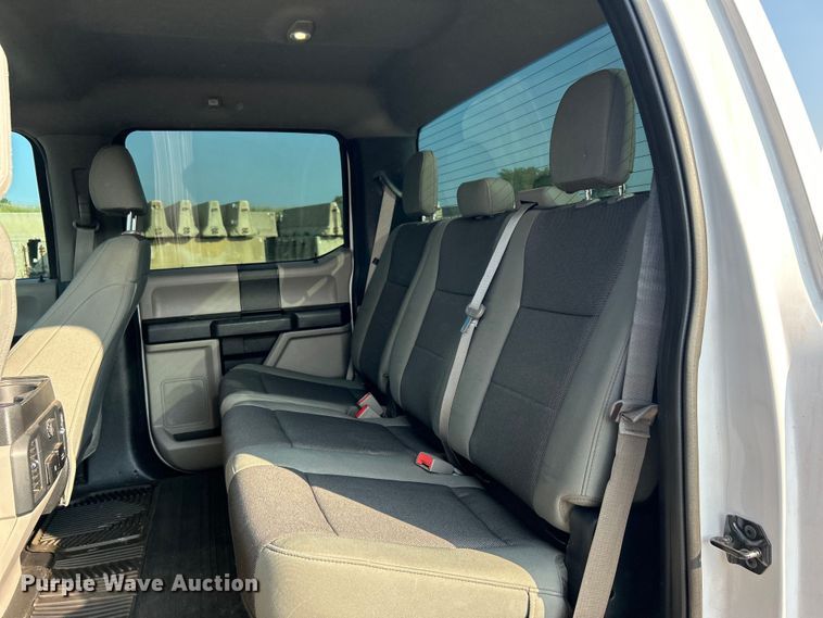 image for item DO6620 2020 Ford F150 XL SuperCrew pickup truck