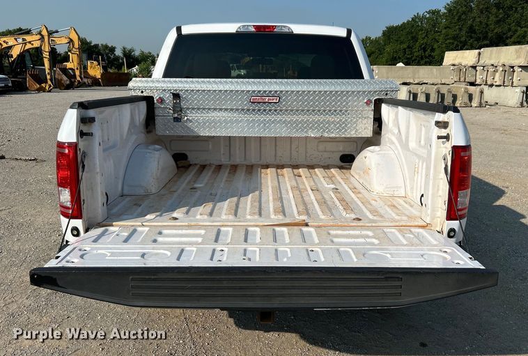 image for item DO6622 2017 Ford F150 XLT SuperCrew pickup truck