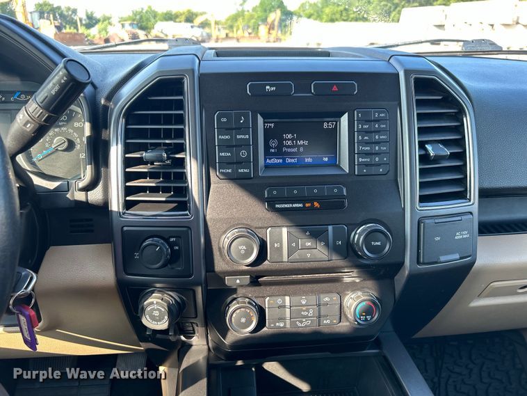 image for item DO6622 2017 Ford F150 XLT SuperCrew pickup truck