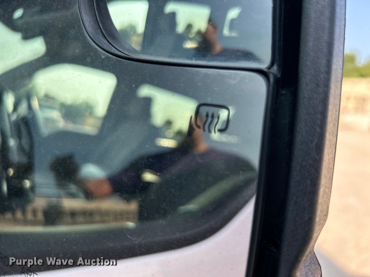 image for item DO6622 2017 Ford F150 XLT SuperCrew pickup truck