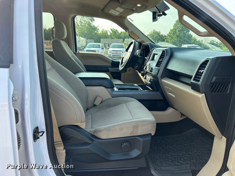 image for item DO6622 2017 Ford F150 XLT SuperCrew pickup truck