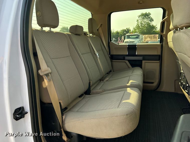 image for item DO6622 2017 Ford F150 XLT SuperCrew pickup truck