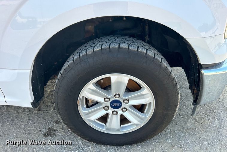 image for item DO6622 2017 Ford F150 XLT SuperCrew pickup truck