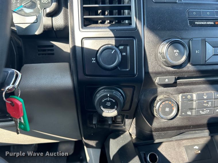 image for item DO6623 2016 Ford F150 XL SuperCrew pickup truck