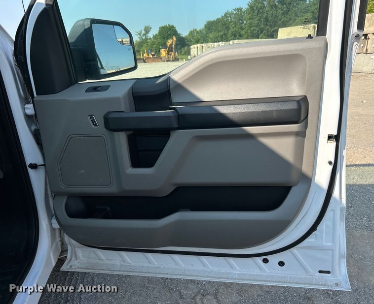 image for item DO6623 2016 Ford F150 XL SuperCrew pickup truck