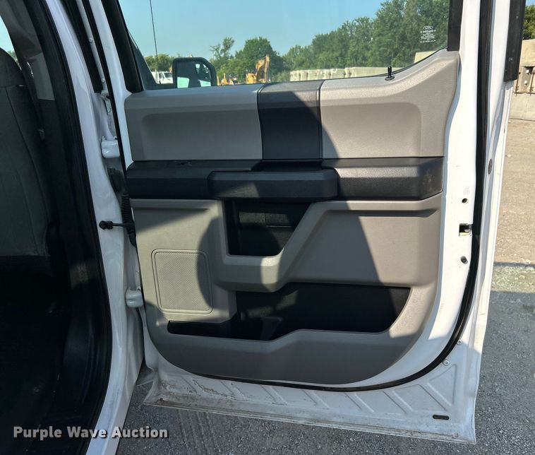 image for item DO6623 2016 Ford F150 XL SuperCrew pickup truck