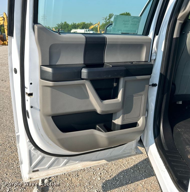 image for item DO6623 2016 Ford F150 XL SuperCrew pickup truck