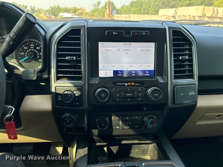 image for item DO6624 2020 Ford F150 XLT SuperCrew pickup truck