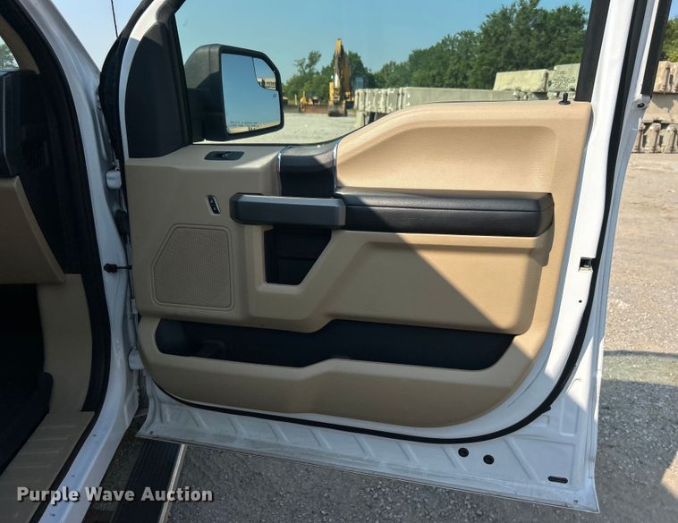 image for item DO6625 2018 Ford F150 XLT SuperCrew pickup truck