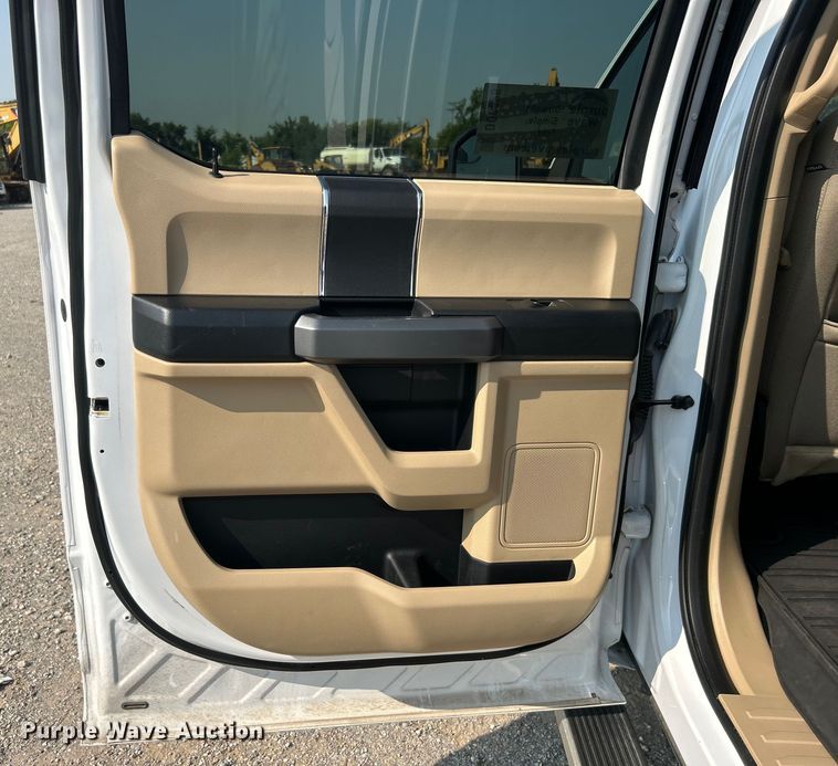 image for item DO6625 2018 Ford F150 XLT SuperCrew pickup truck