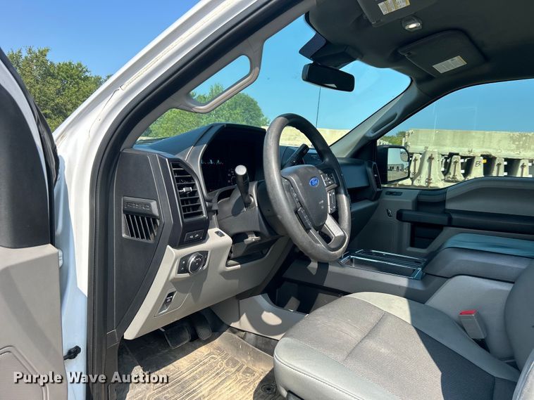 image for item DO6627 2019 Ford F150 XL SuperCrew pickup truck