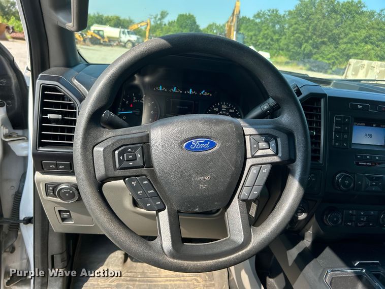 image for item DO6627 2019 Ford F150 XL SuperCrew pickup truck