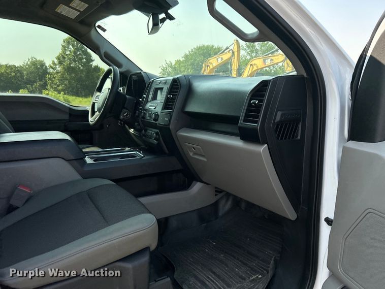 image for item DO6627 2019 Ford F150 XL SuperCrew pickup truck