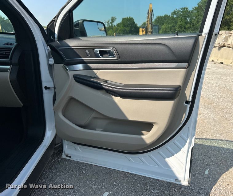 image for item DO6628 2018 Ford Explorer XLT SUV