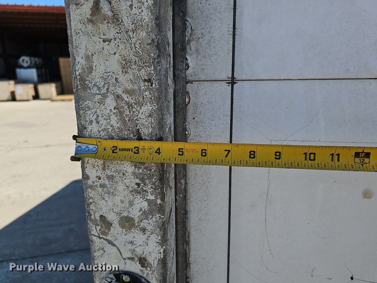 image for item DP6586 2003 GMC Savana box truck