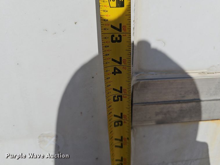 image for item DP6586 2003 GMC Savana box truck