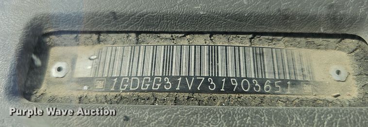 image for item DP6586 2003 GMC Savana box truck