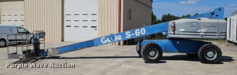 image for item DP6587 2001 Genie S60 boom lift