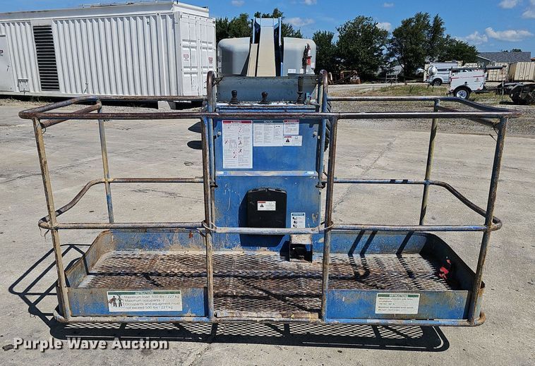 image for item DP6587 2001 Genie S60 boom lift