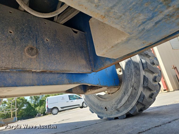 image for item DP6587 2001 Genie S60 boom lift