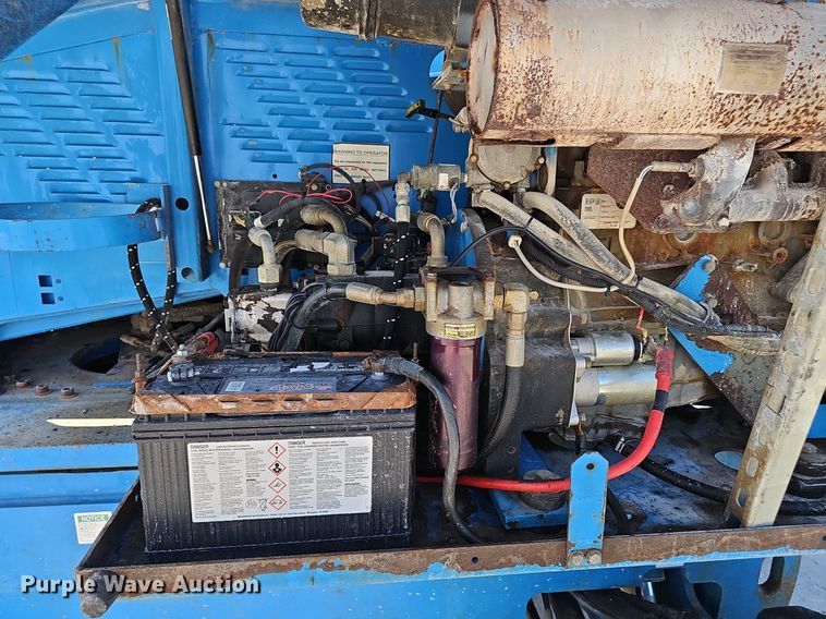 image for item DP6587 2001 Genie S60 boom lift