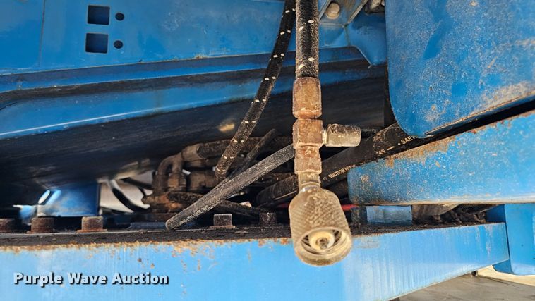 image for item DP6587 2001 Genie S60 boom lift