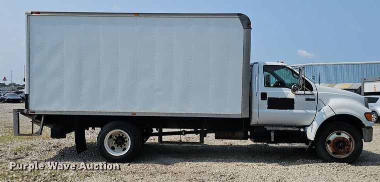 image for item DP6595 2005 Ford F750 Super Duty XL box truck
