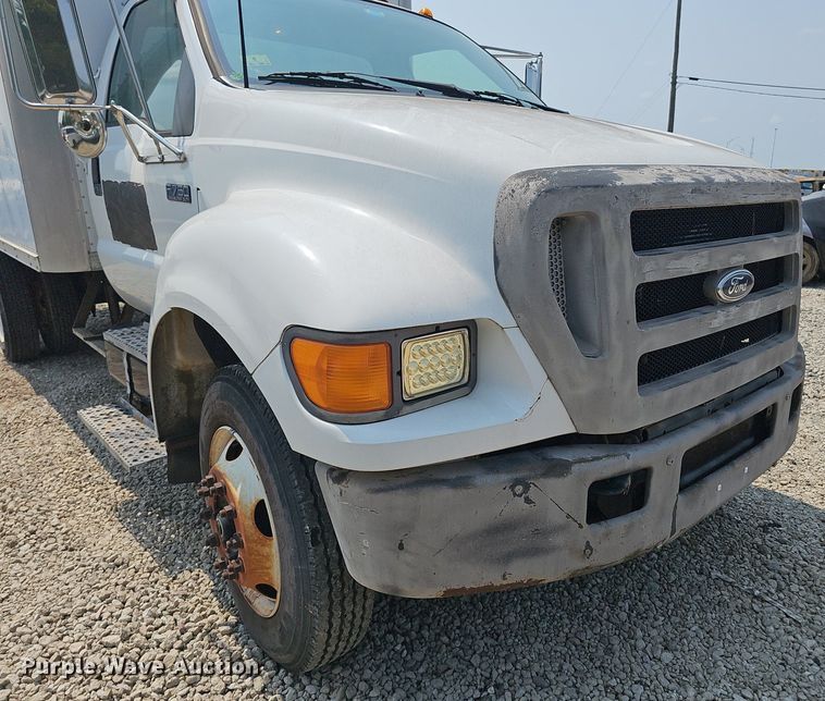 image for item DP6595 2005 Ford F750 Super Duty XL box truck