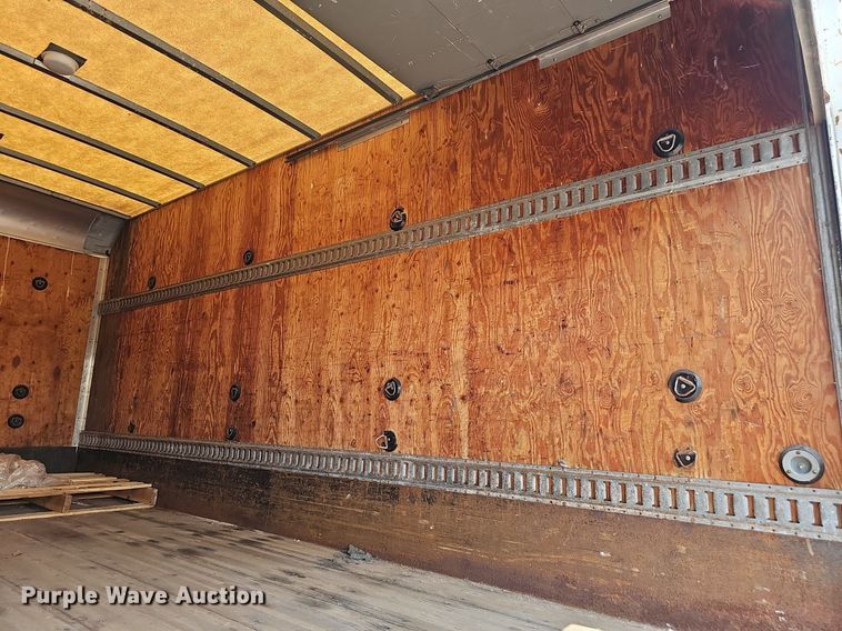 image for item DP6595 2005 Ford F750 Super Duty XL box truck