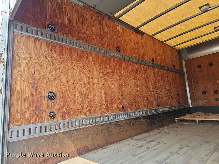 image for item DP6595 2005 Ford F750 Super Duty XL box truck