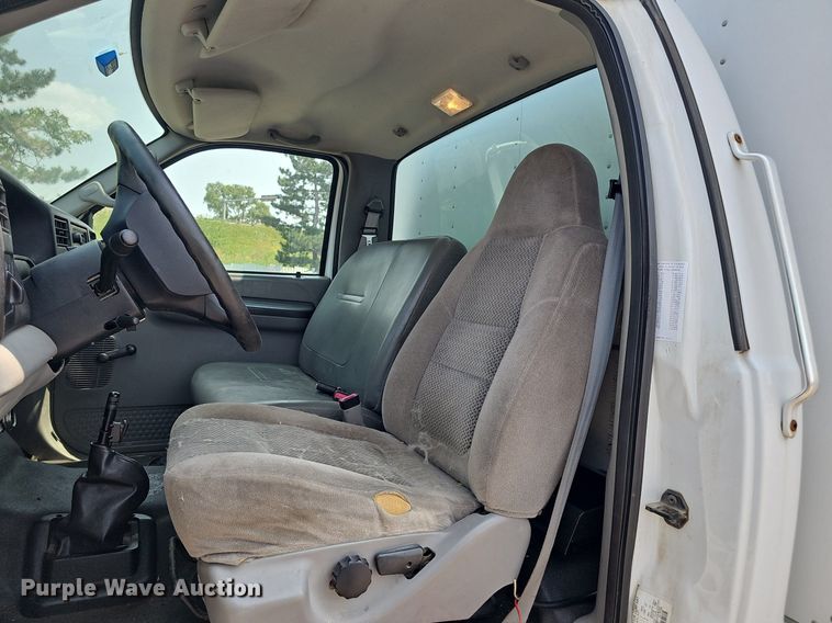 image for item DP6595 2005 Ford F750 Super Duty XL box truck