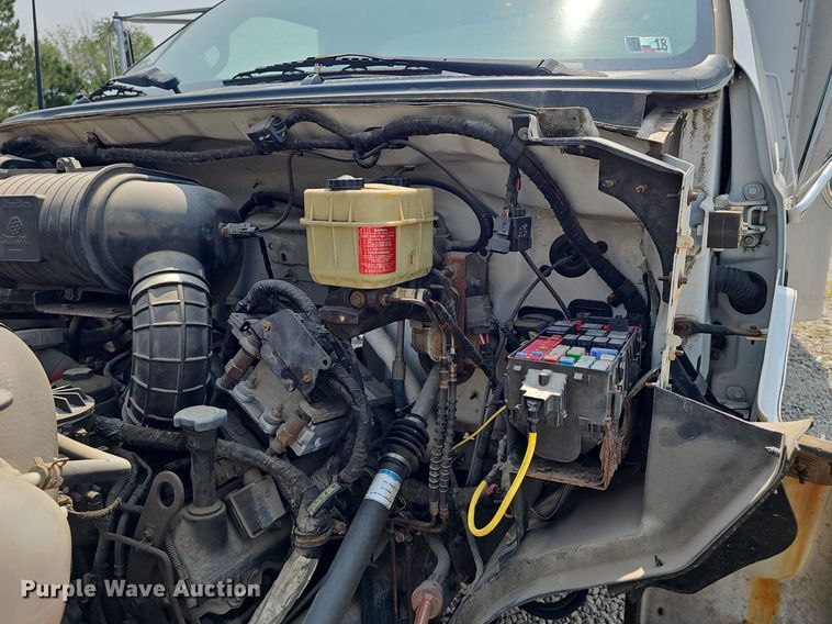 image for item DP6595 2005 Ford F750 Super Duty XL box truck