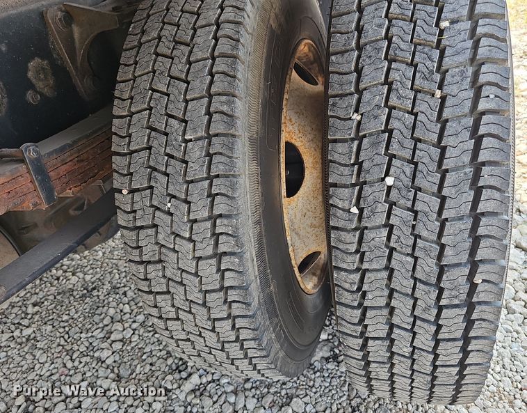 image for item DP6595 2005 Ford F750 Super Duty XL box truck