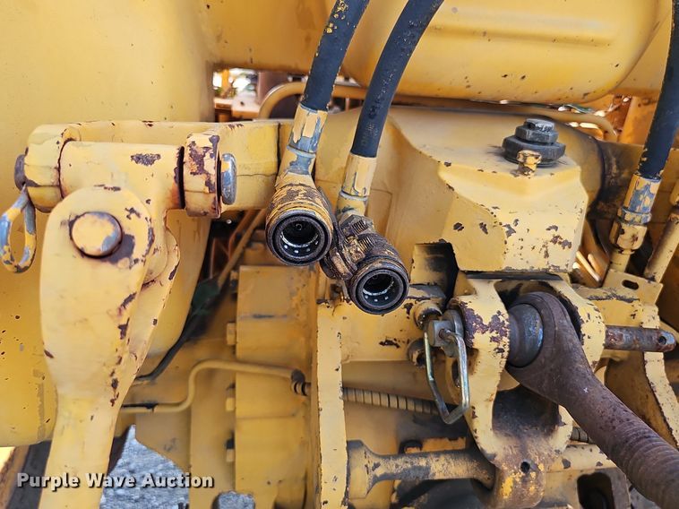 image for item DP6597 1991 Case IH 595 tractor