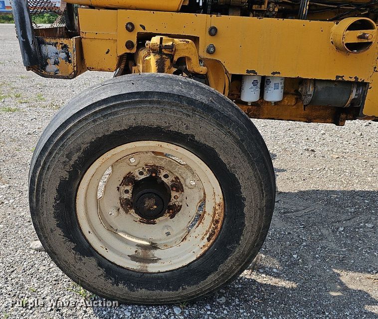 image for item DP6597 1991 Case IH 595 tractor