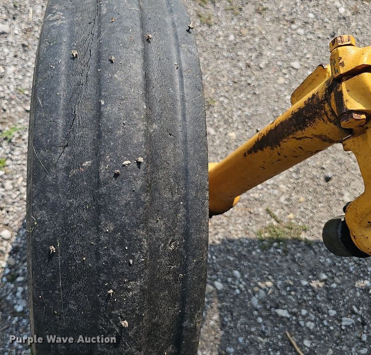 image for item DP6597 1991 Case IH 595 tractor