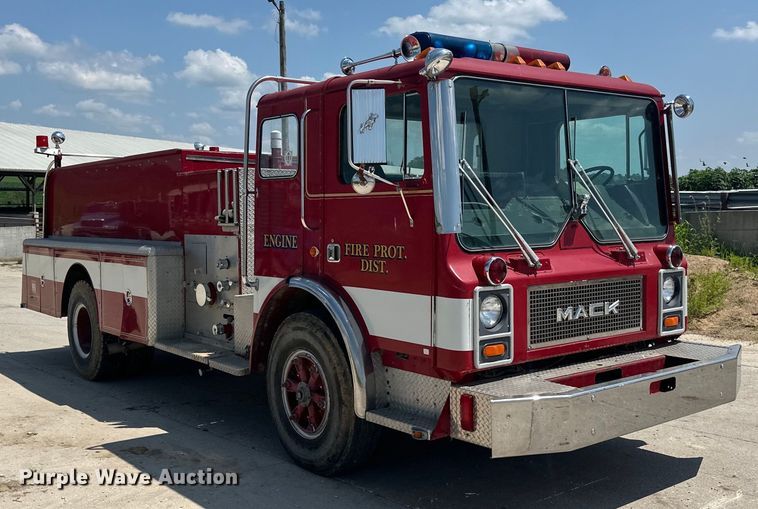 image for item DP8434 1983 Mack 600 MC600 pumper fire truck