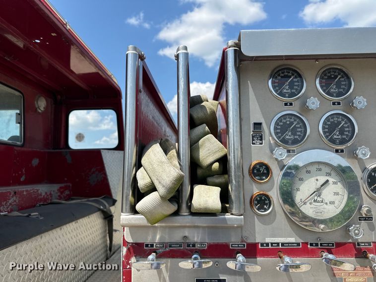 image for item DP8434 1983 Mack 600 MC600 pumper fire truck