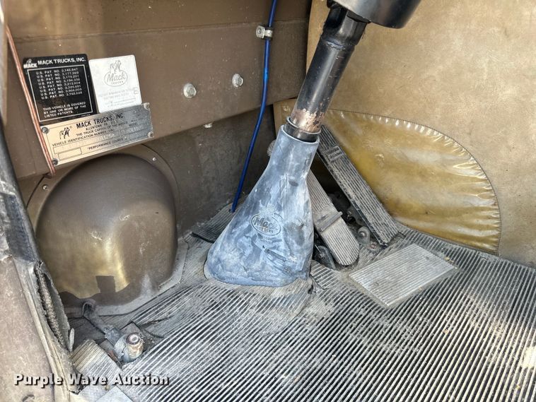 image for item DP8434 1983 Mack 600 MC600 pumper fire truck