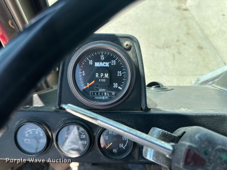 image for item DP8434 1983 Mack 600 MC600 pumper fire truck