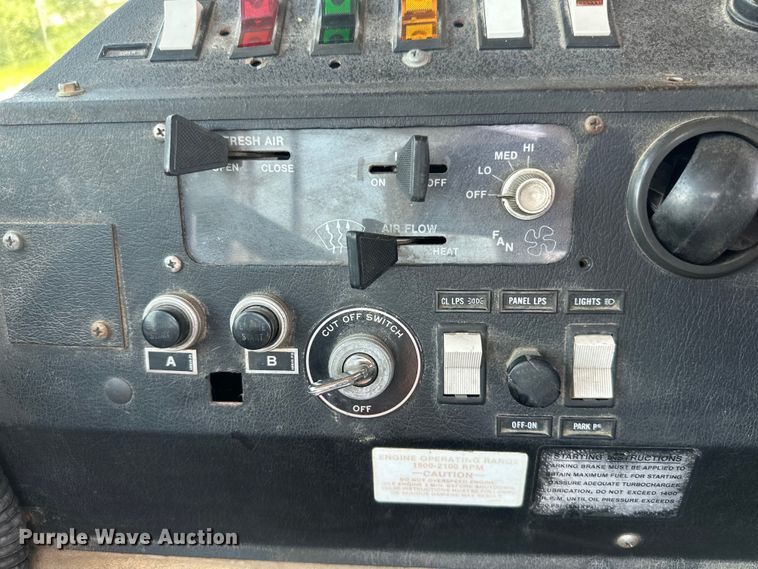 image for item DP8434 1983 Mack 600 MC600 pumper fire truck