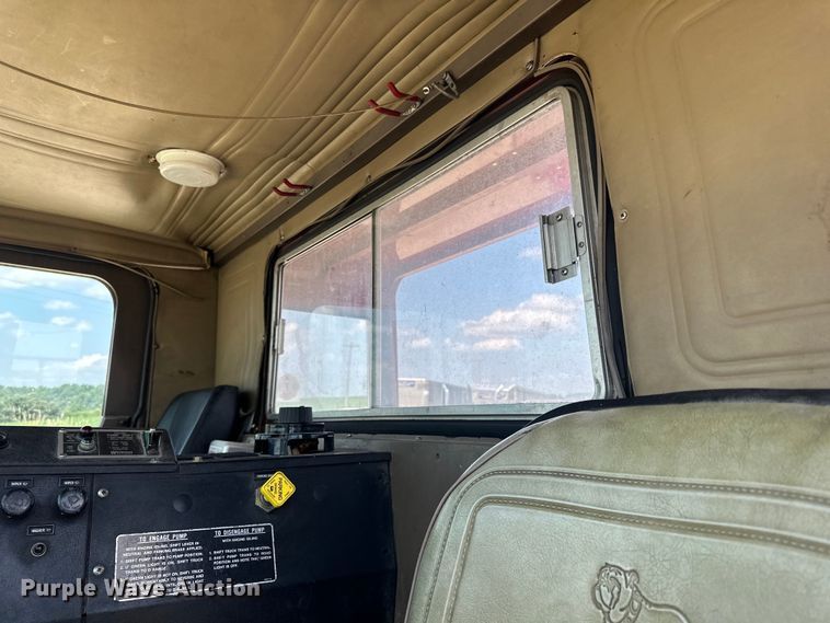 image for item DP8434 1983 Mack 600 MC600 pumper fire truck