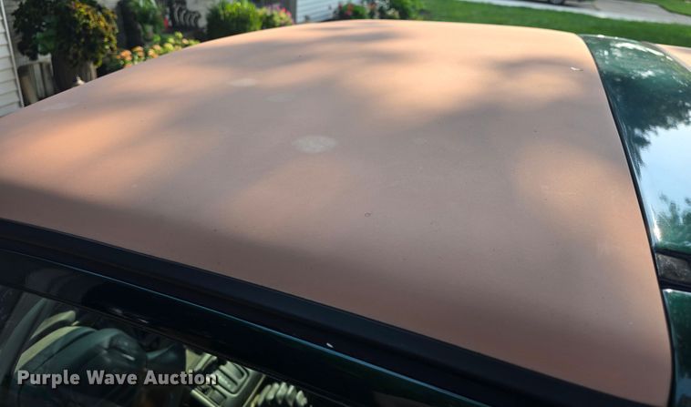 image for item DQ4389 2002 Suzuki Vitara SUV